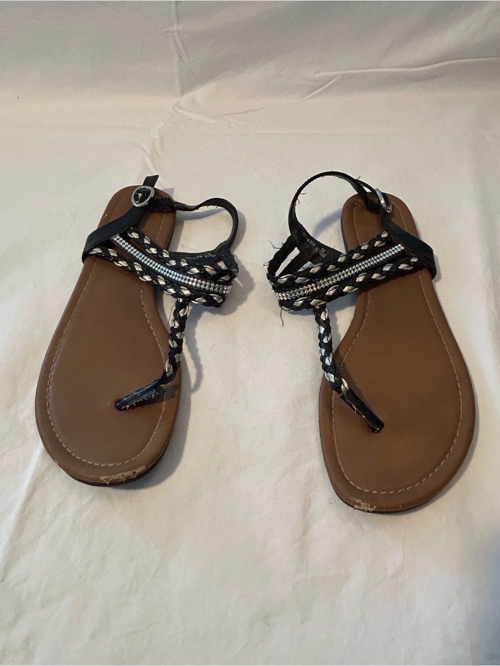 Women’s flats size 7.5 shoe sandals gladiator American Eagle summer black silver